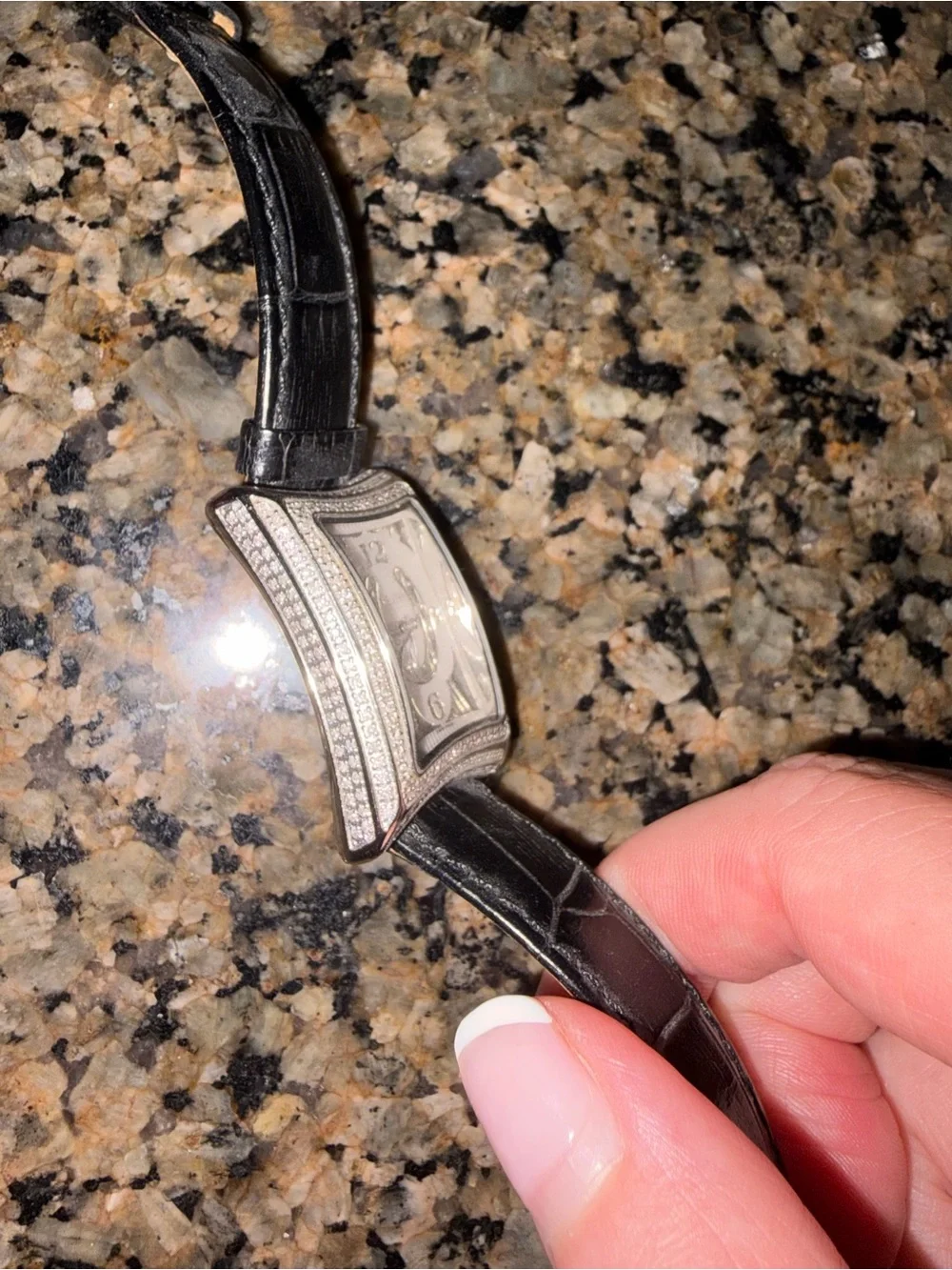 Elini womens lucky horseshoe Black Leather Strap Stainless steel Diamond